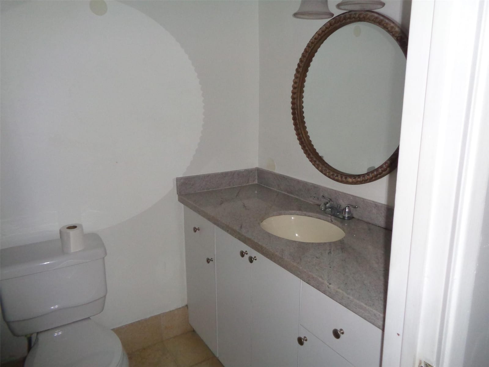 2735 W 61st Place 202 — photo 4