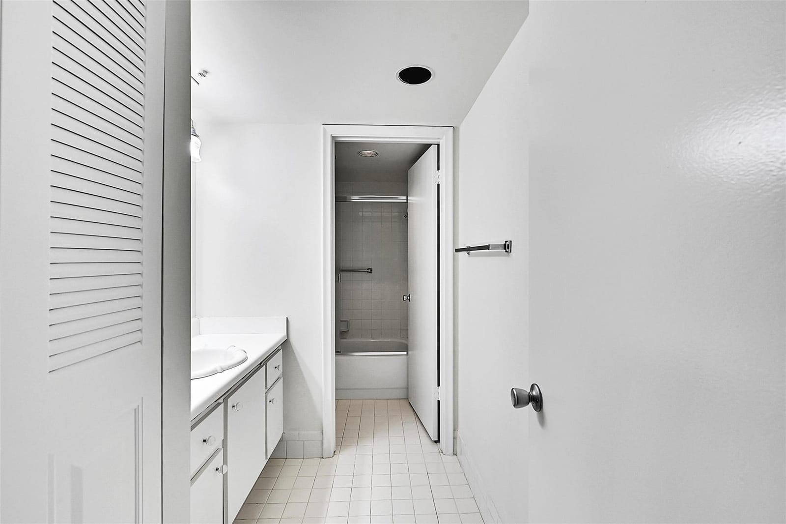 1902 Bermuda Circle H3 — photo 12