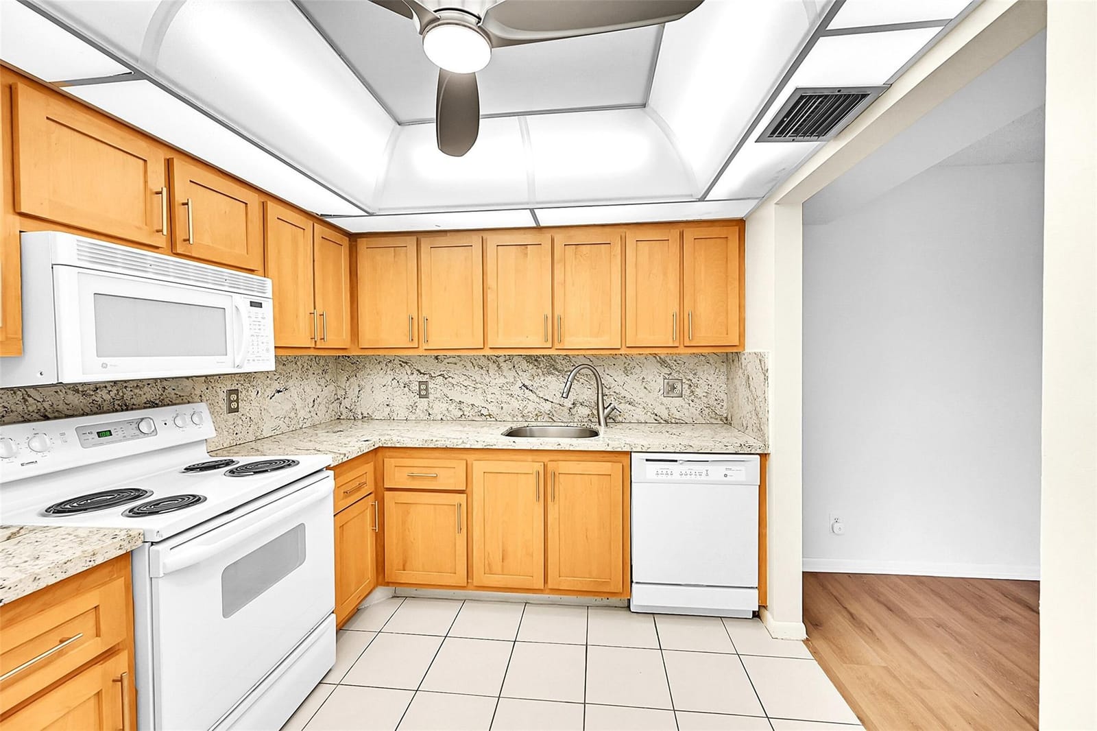 1902 Bermuda Circle H3 — photo 3