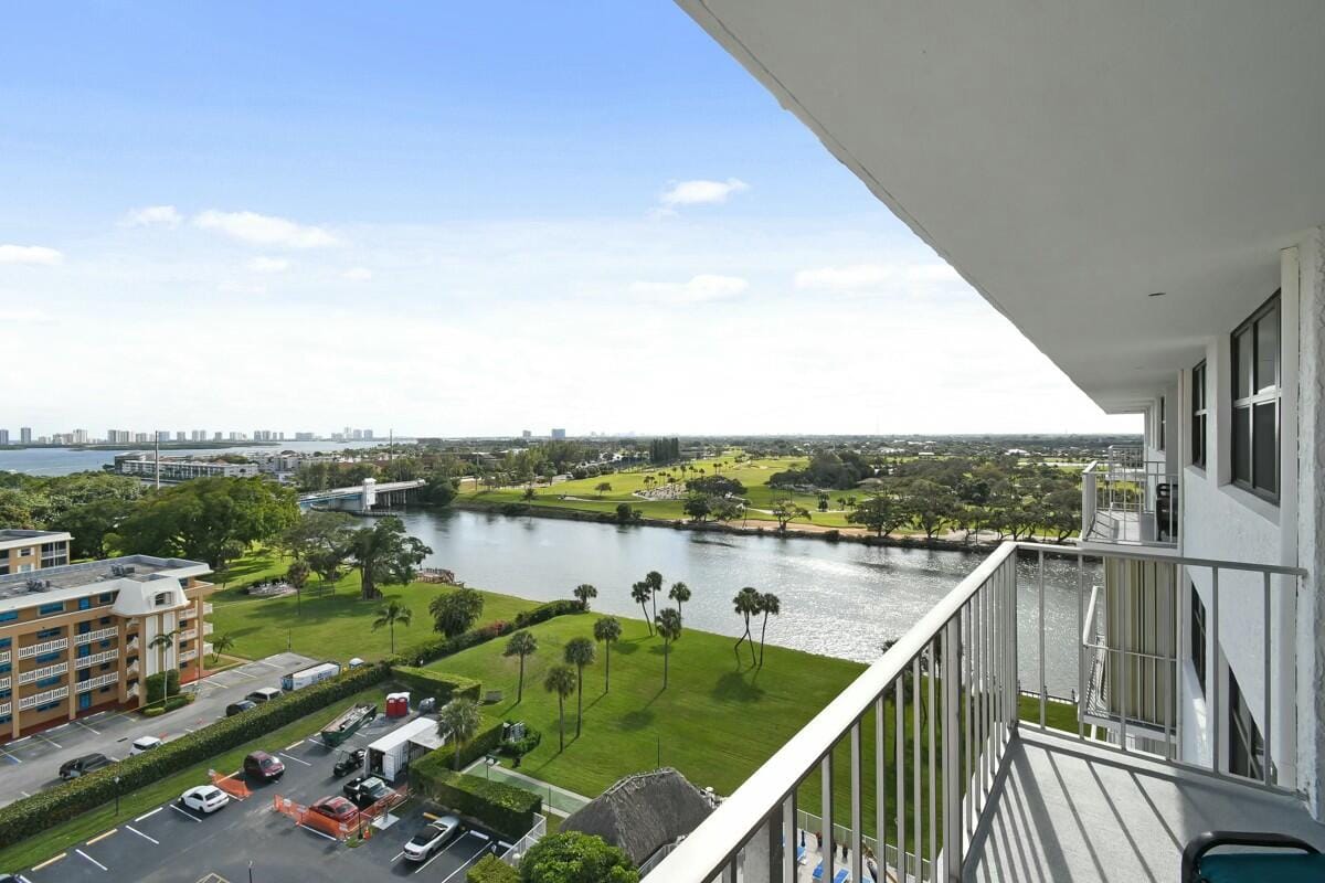 336 Golfview Road Ph05, North Palm Beach, FL 33408 photo 14