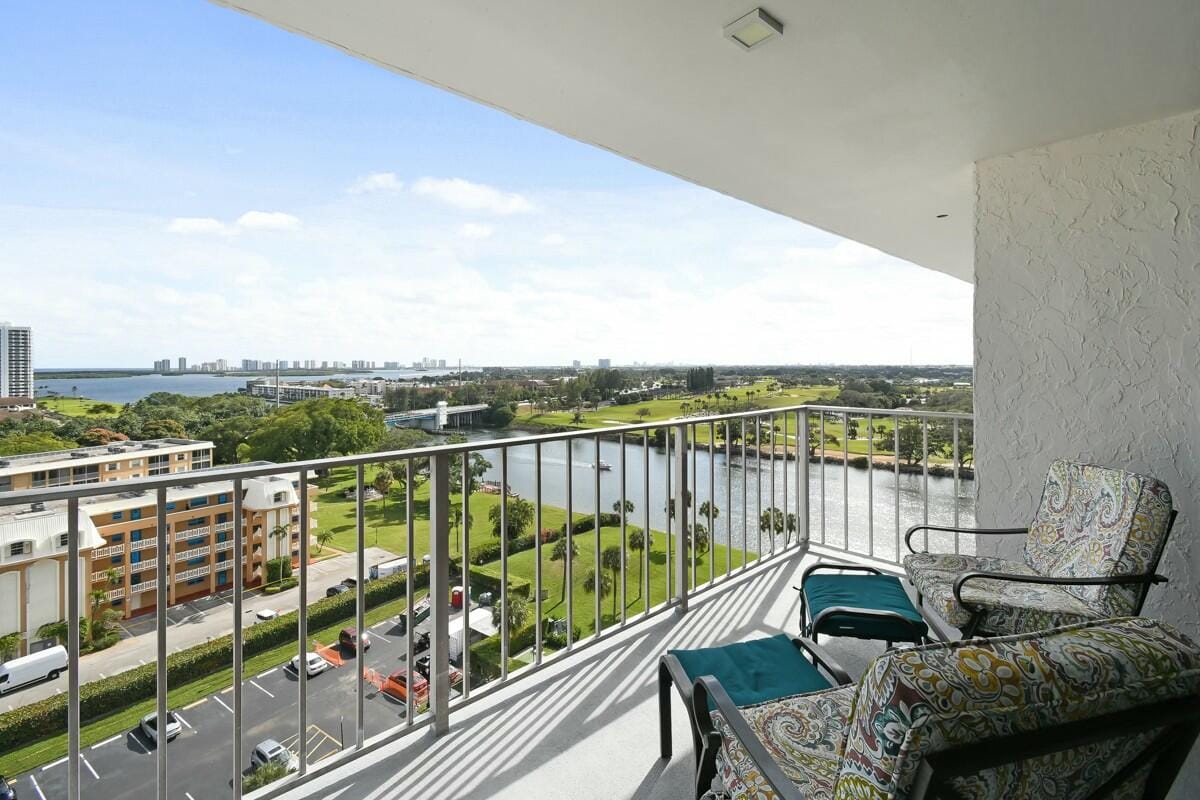 336 Golfview Road Ph05, North Palm Beach, FL 33408 photo 15