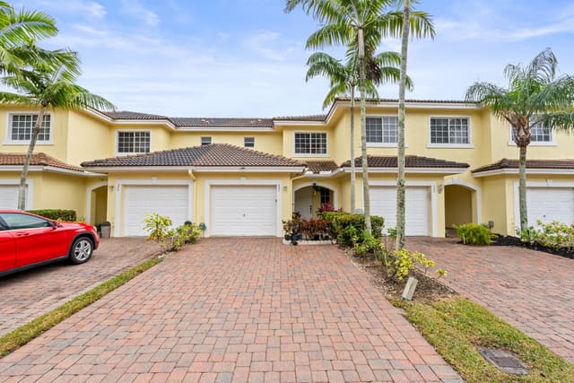 800 Imperial Lake Road, West Palm Beach, FL 33413