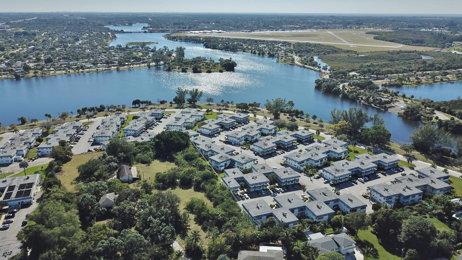 3040 Lake Osborne Drive 106, Lake Worth Beach, FL 33461 photo 15