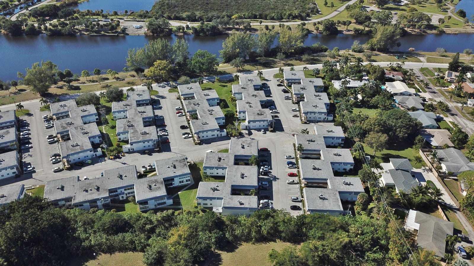 3040 Lake Osborne Drive 106, Lake Worth Beach, FL 33461 photo 16