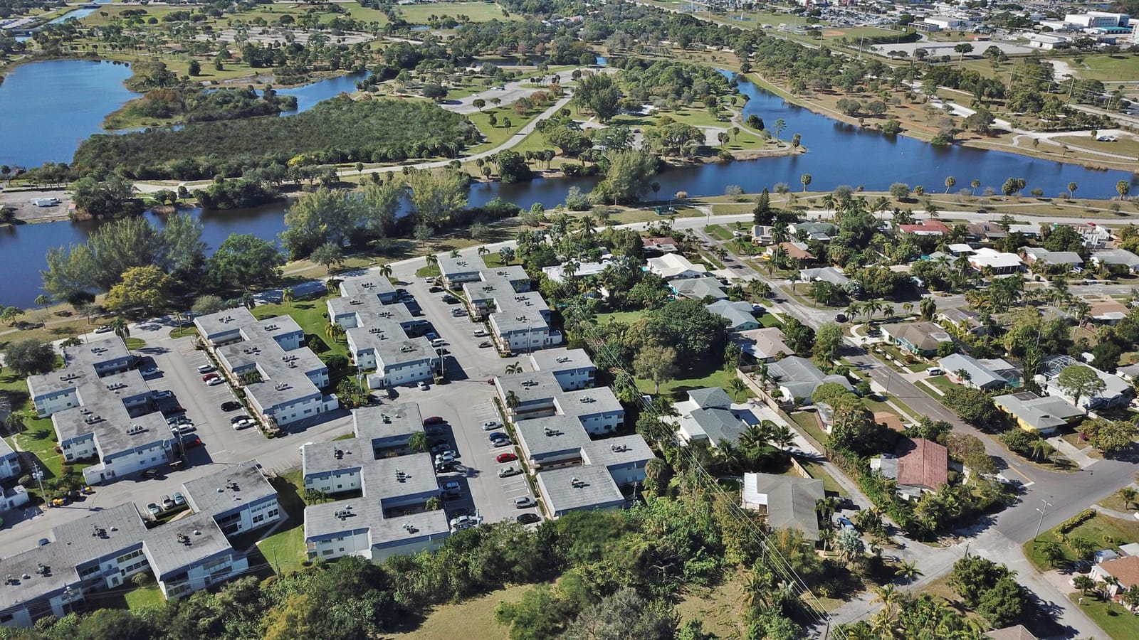 3040 Lake Osborne Drive 106, Lake Worth Beach, FL 33461 photo 17