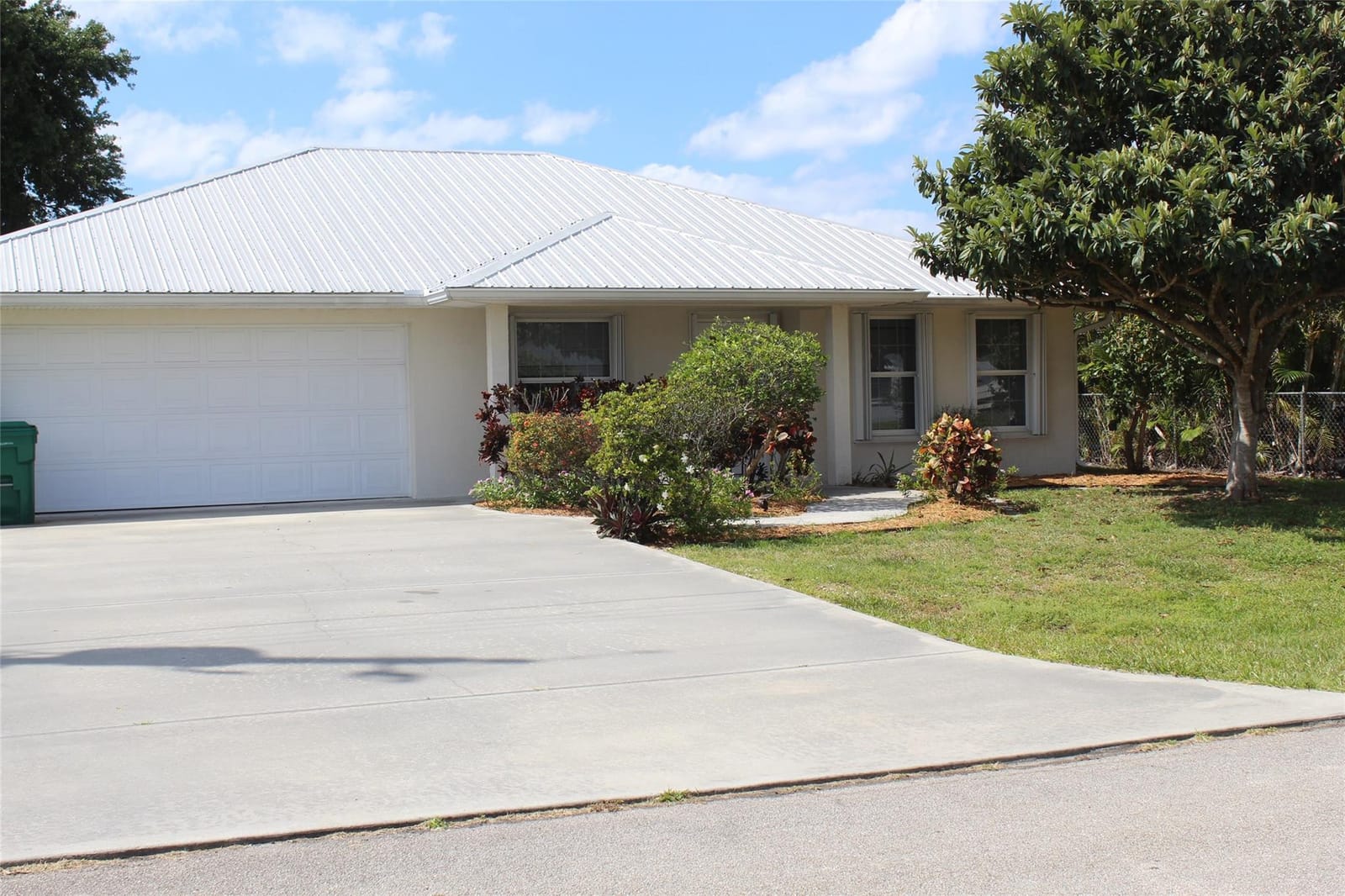 2422 SE 33rd Street, Okeechobee, FL 34974