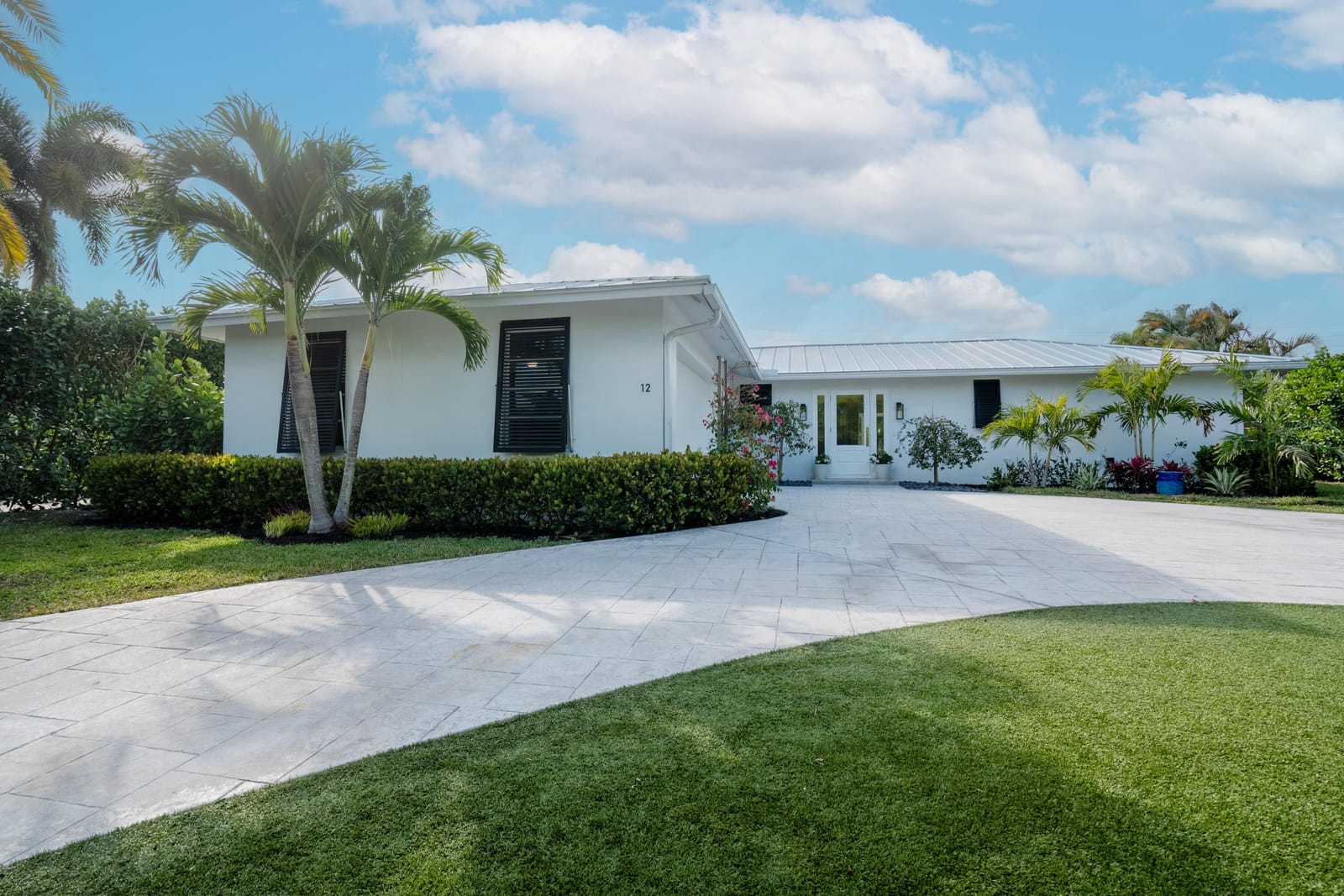 12 SE Hitching Post Circle, Tequesta, FL 33469