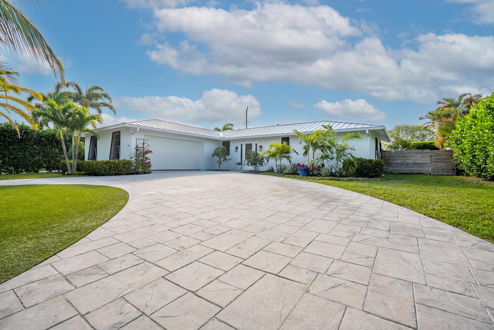 12 SE Hitching Post Circle, Tequesta, FL 33469 photo 2