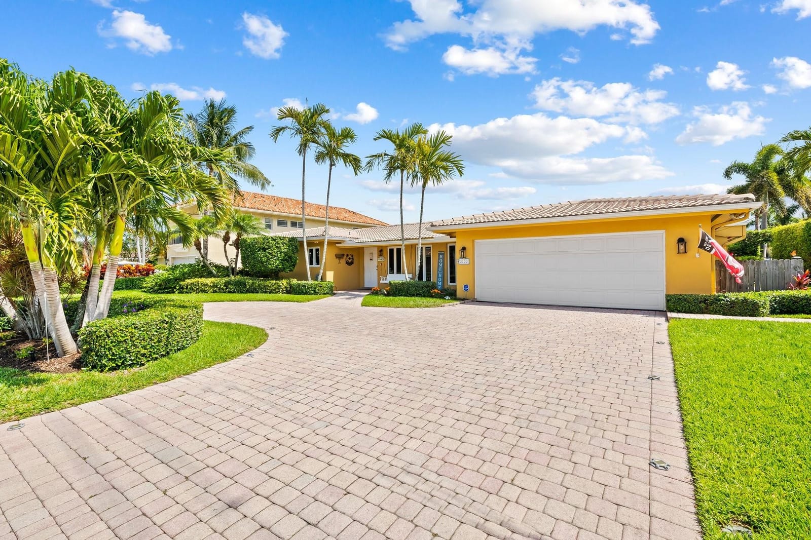 2100 NE 30th Street, Lighthouse Point, FL 33064