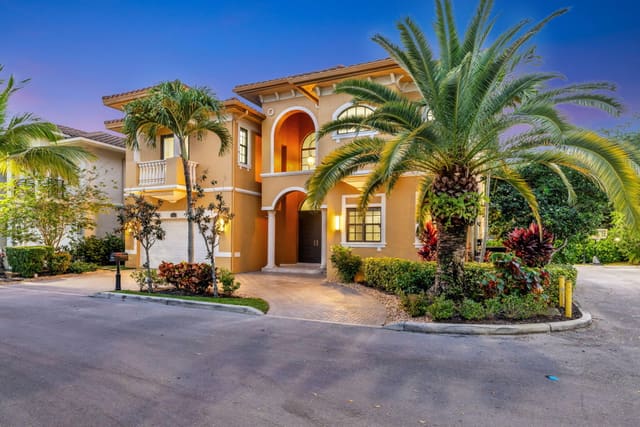 3533 Forest View Circle, sold in Forest View Estates, Dania Beach, FL