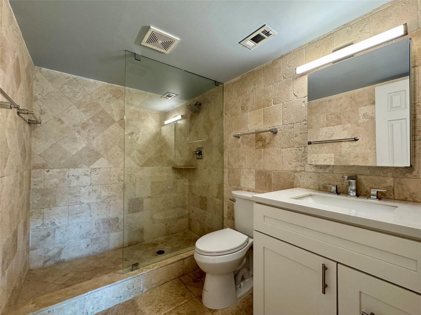 124 NE 19th Court 102B, Wilton Manors, FL 33305 photo 14