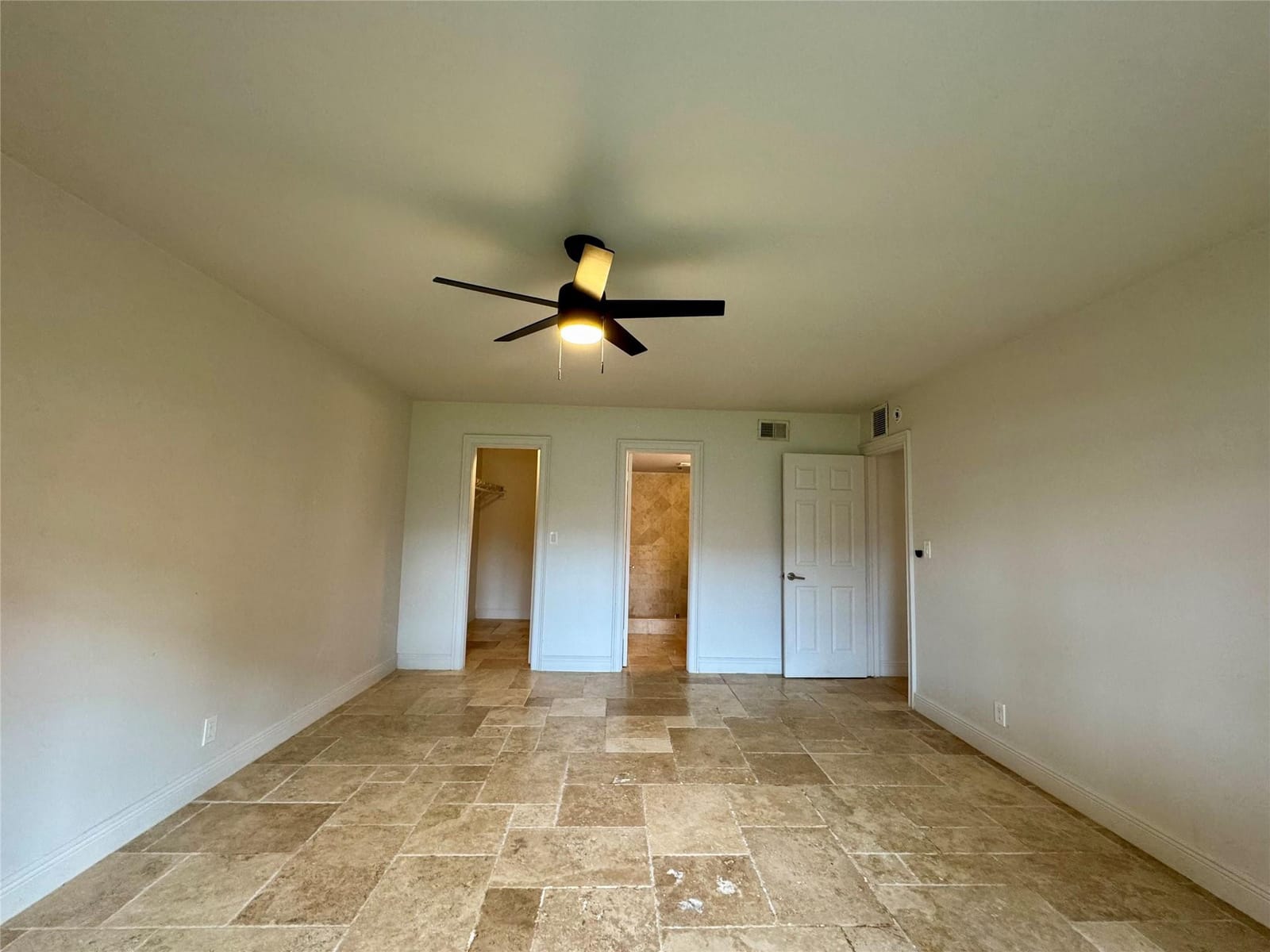 124 NE 19th Court 102B, Wilton Manors, FL 33305 photo 16