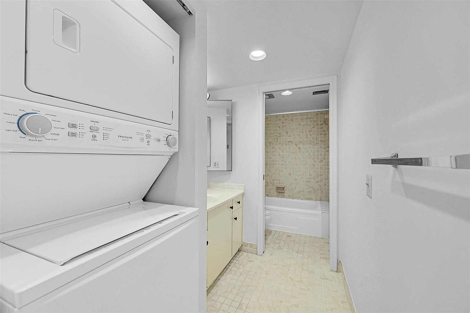 3303 Aruba Way J1 — photo 7