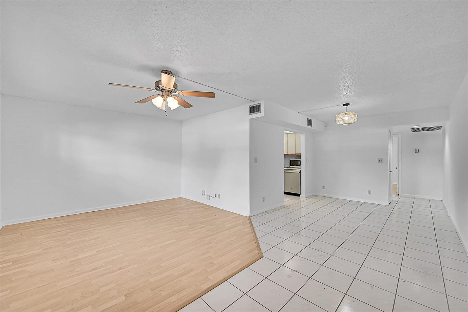 3303 Aruba Way J1 — photo 9