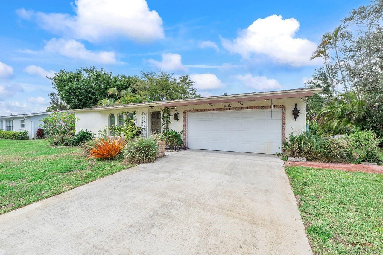 6391 Sagewood Way, Delray Beach, FL 33484