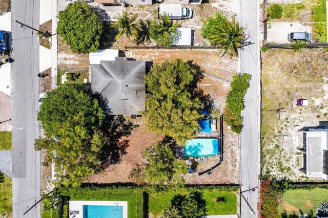 617 SE 2nd Avenue, Delray Beach, FL 33483