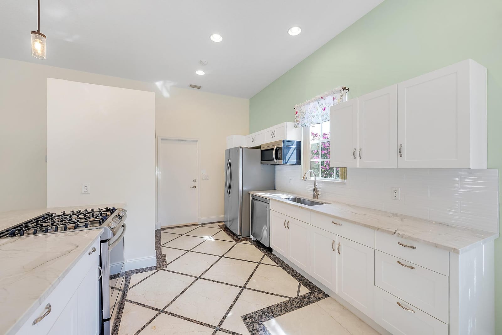 8416 Quail Meadow Way — photo 8