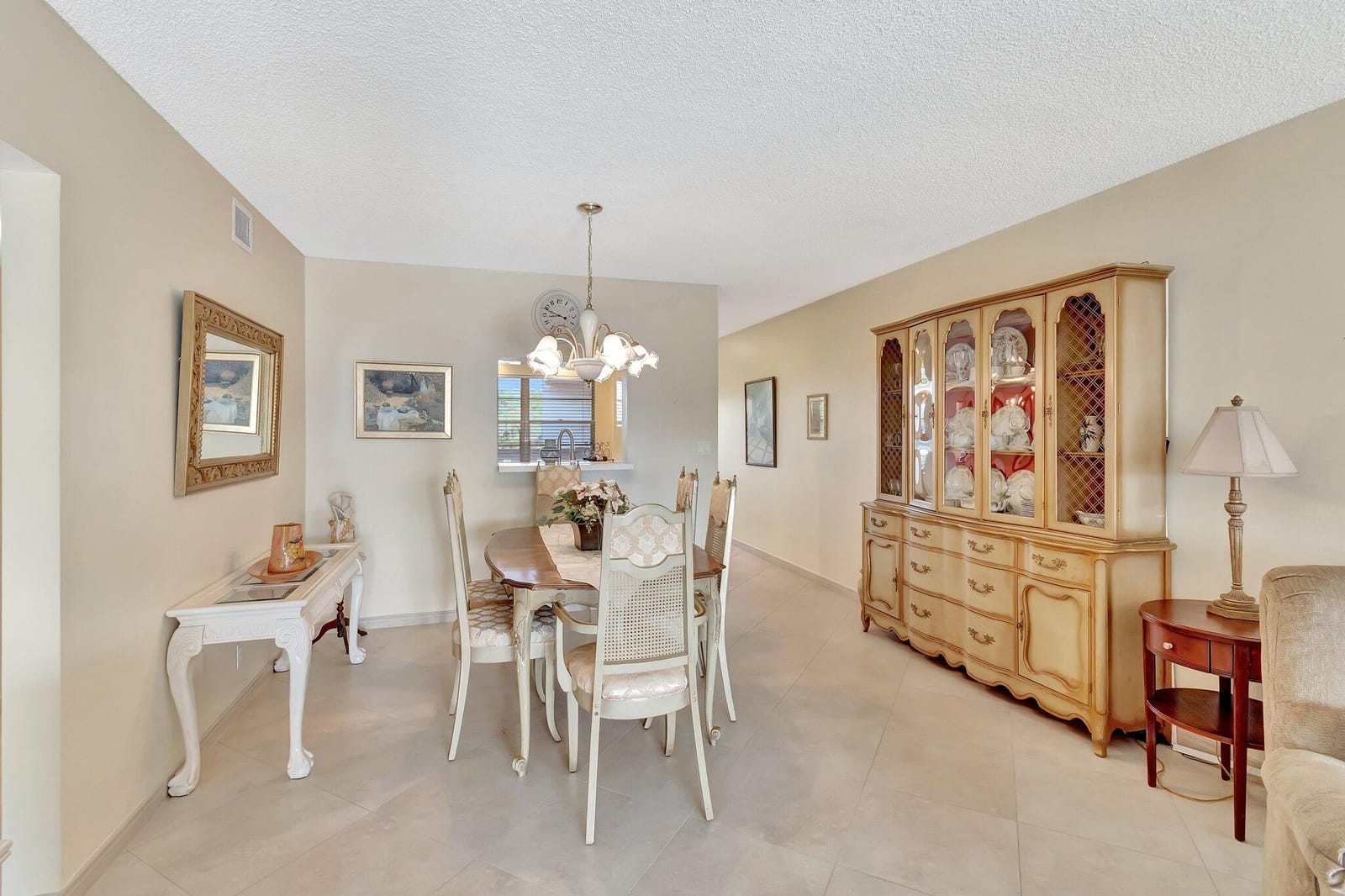 2901 Victoria Circle L4 — photo 10