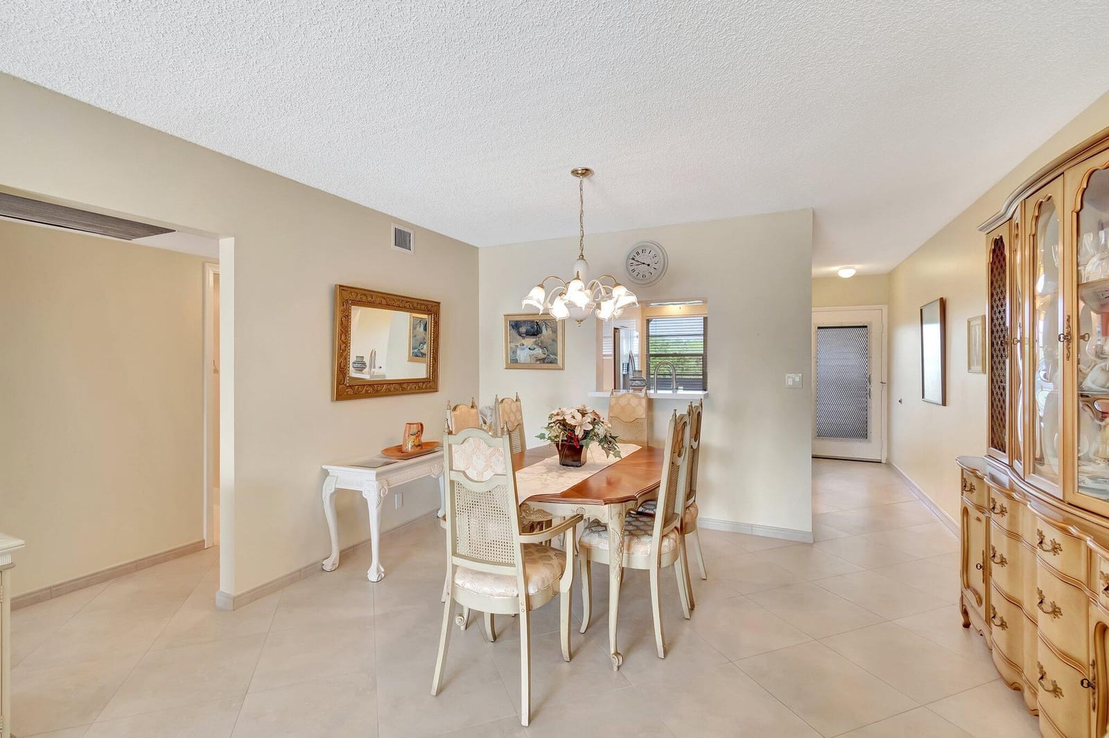 2901 Victoria Circle L4 — photo 11