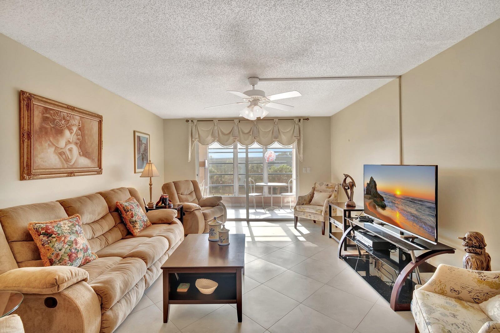 2901 Victoria Circle L4 — photo 3