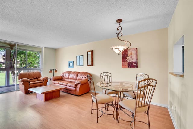 9261 Sunrise Lakes Boulevard 201, Sunrise, FL 33322