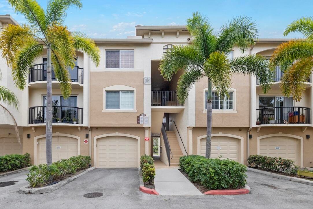 1400 Crestwood Court S 1401, Royal Palm Beach, FL 33411