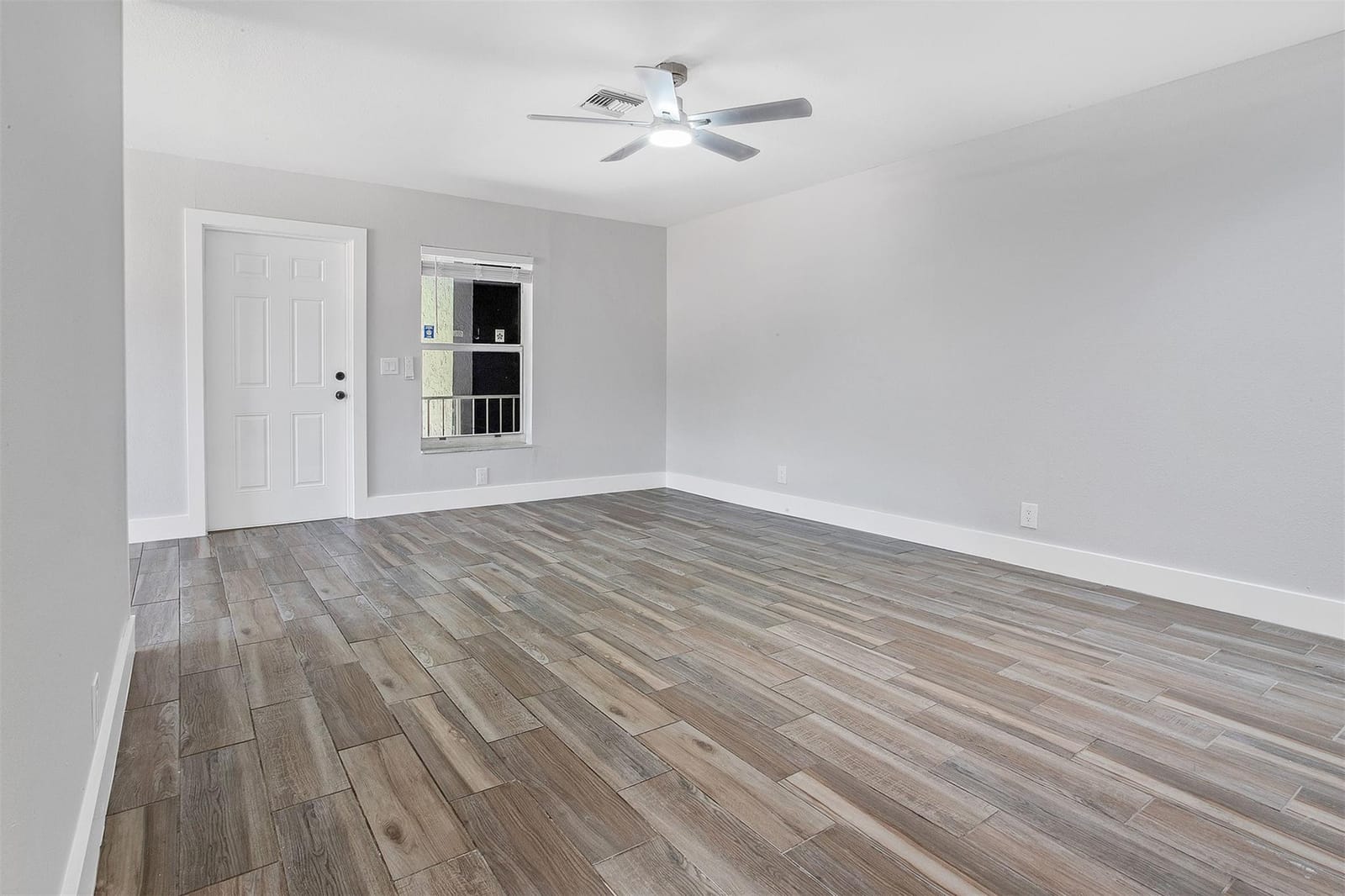 10131 NW 35th Street 16D — photo 6