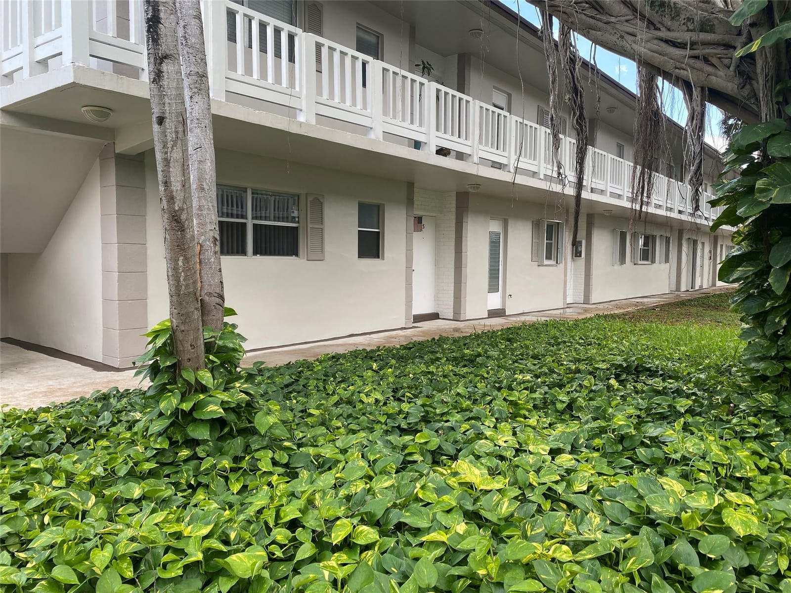 430 SE 2nd Avenue 5, Deerfield Beach, FL 33441 photo 2