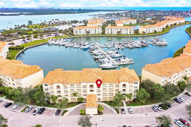 13 Harbour Isle Drive 304, sold in Harbour Isle West, Fort Pierce, FL