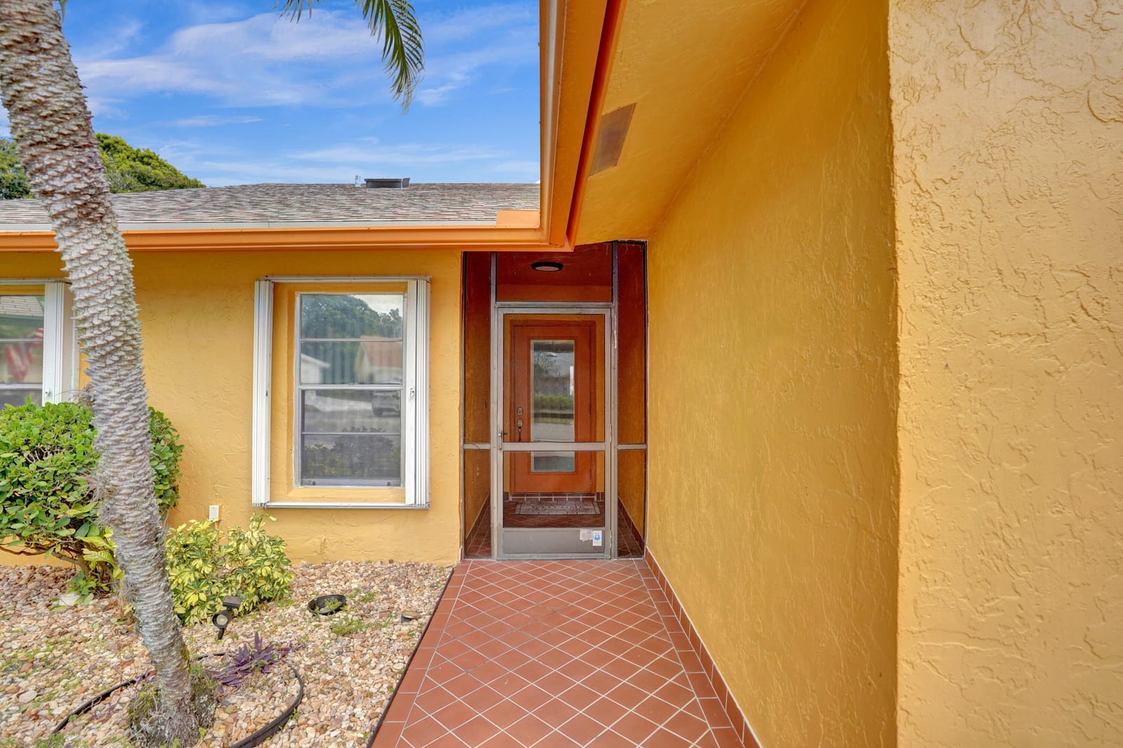 3570 Amalfi Drive — photo 5