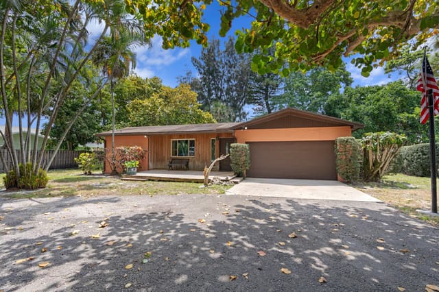 4284 Forest Lane, sold in Anna Johns Estates, Palm Springs, FL