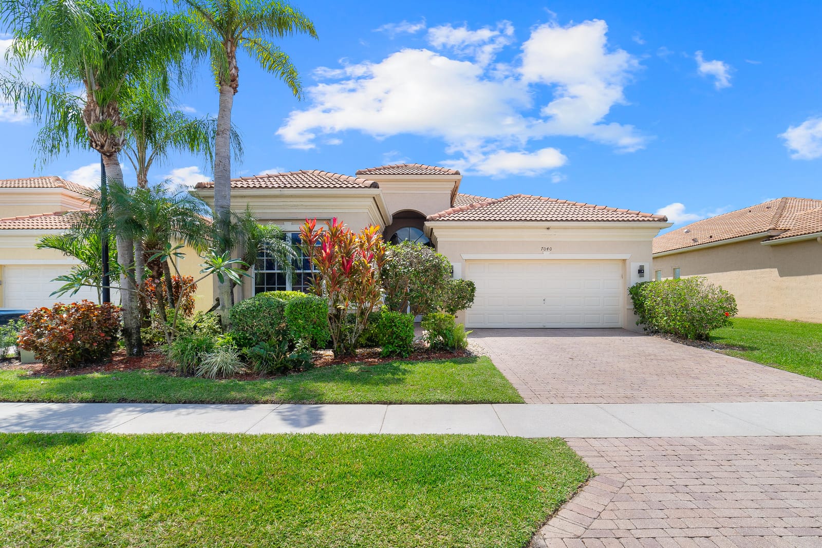 7040 Vivaldi Lane, Delray Beach, FL 33446