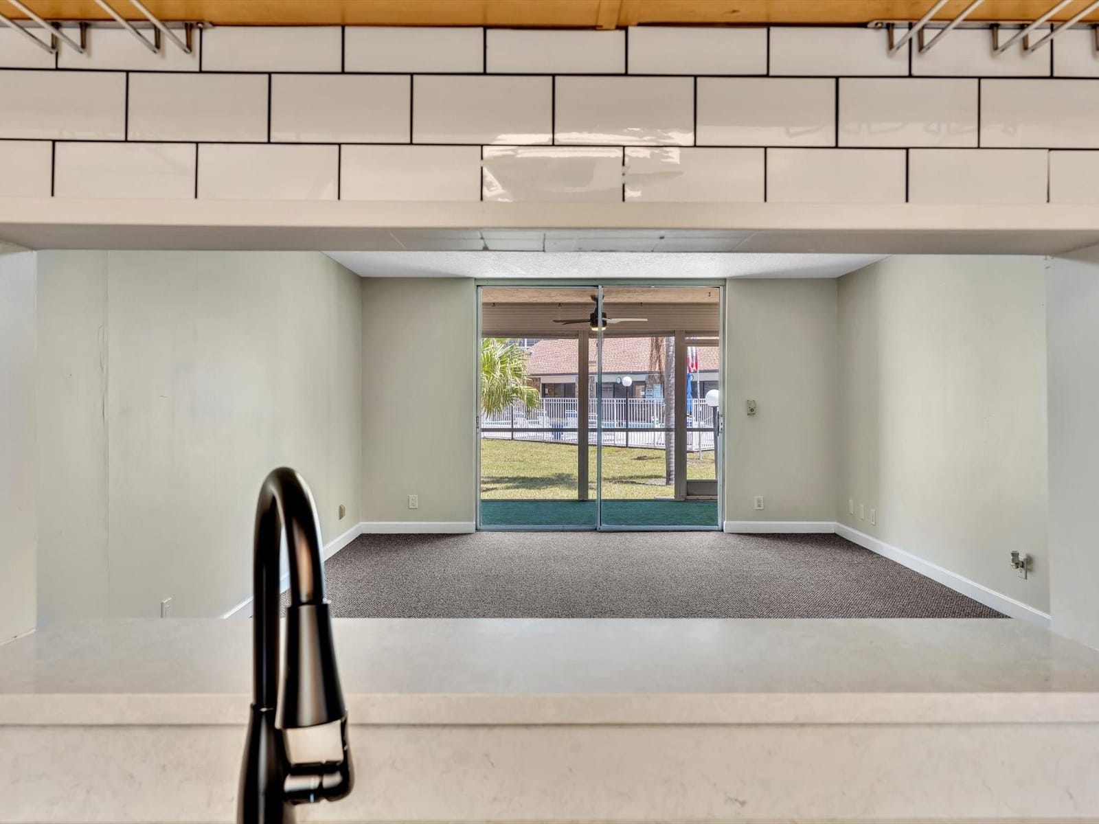 1025 SE 4th Avenue 102 — photo 11