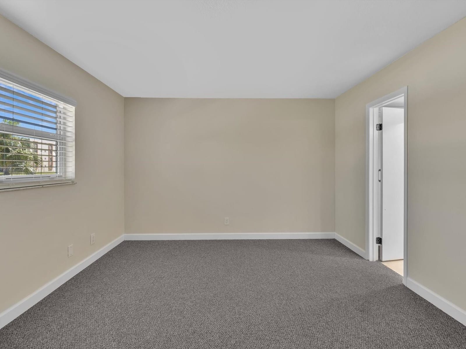 1025 SE 4th Avenue 102, Dania Beach, FL 33004 photo 21