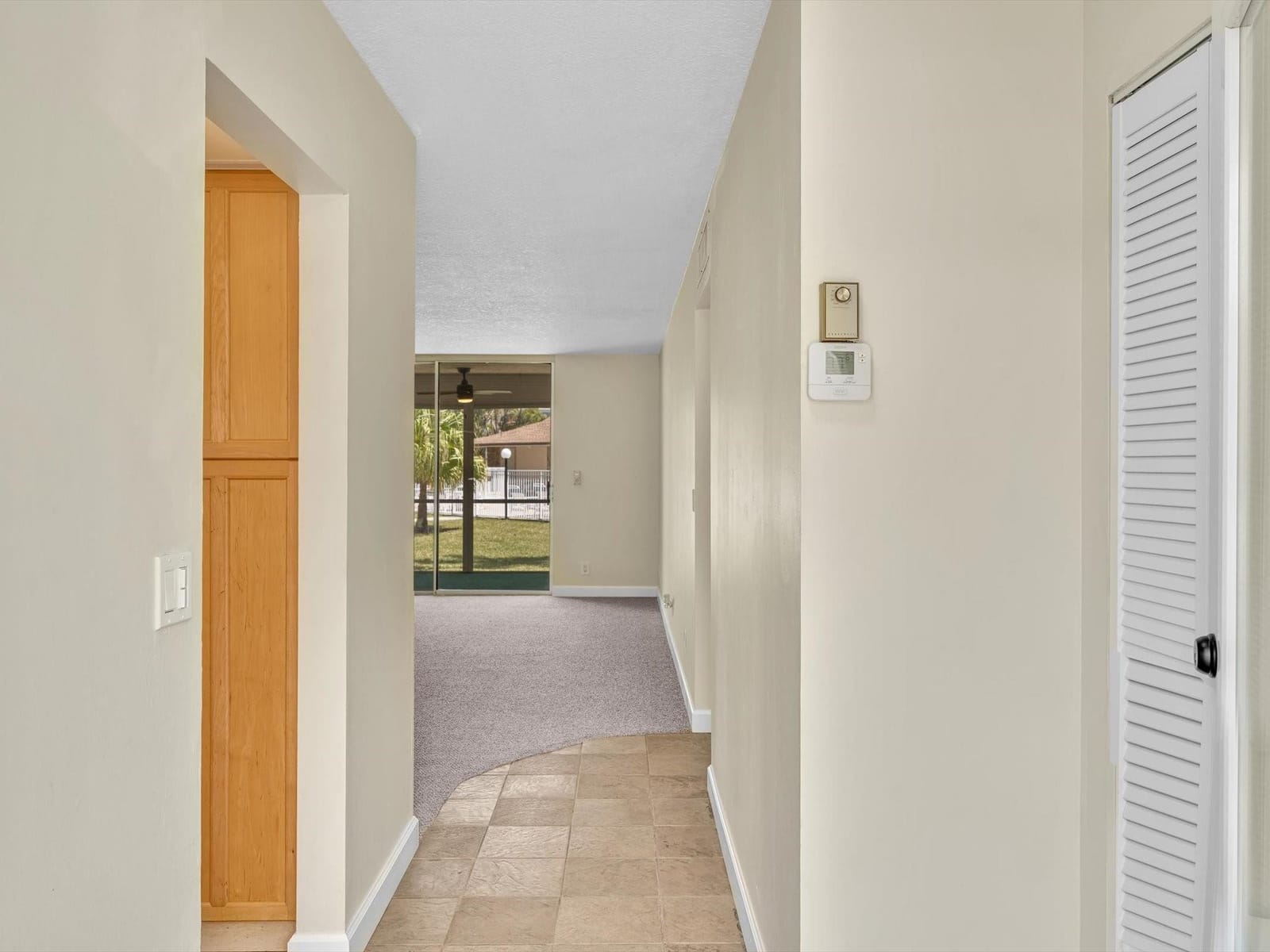 1025 SE 4th Avenue 102 — photo 5