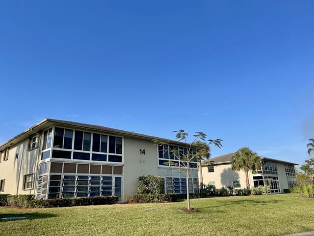 14 Lake Vista Trail 102, sold in Vista St Lucie, Port St Lucie, FL
