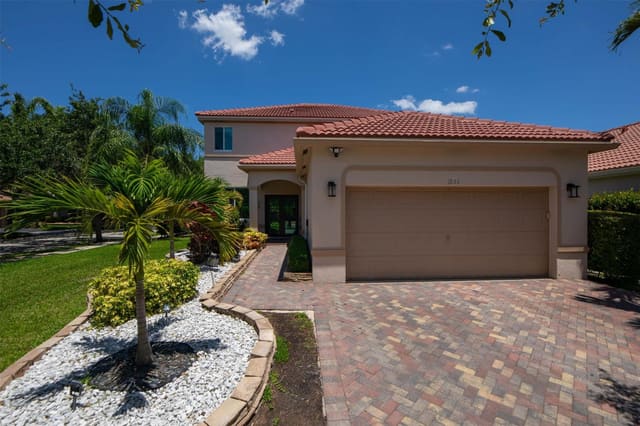 1853 Aspen Lane, Weston, FL 33327