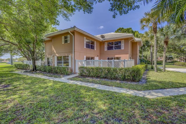 3141 Kingston Court, sold in Stamford At The Villages Of Palm Beach L, West Palm Beach, FL