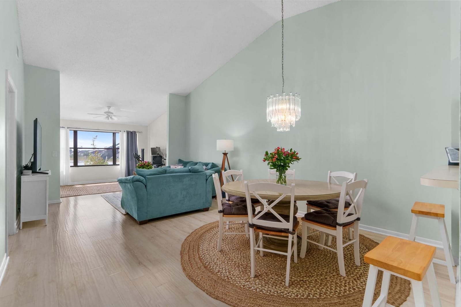 4705 Lucerne Lakes Boulevard 203, Lake Worth, FL 33467