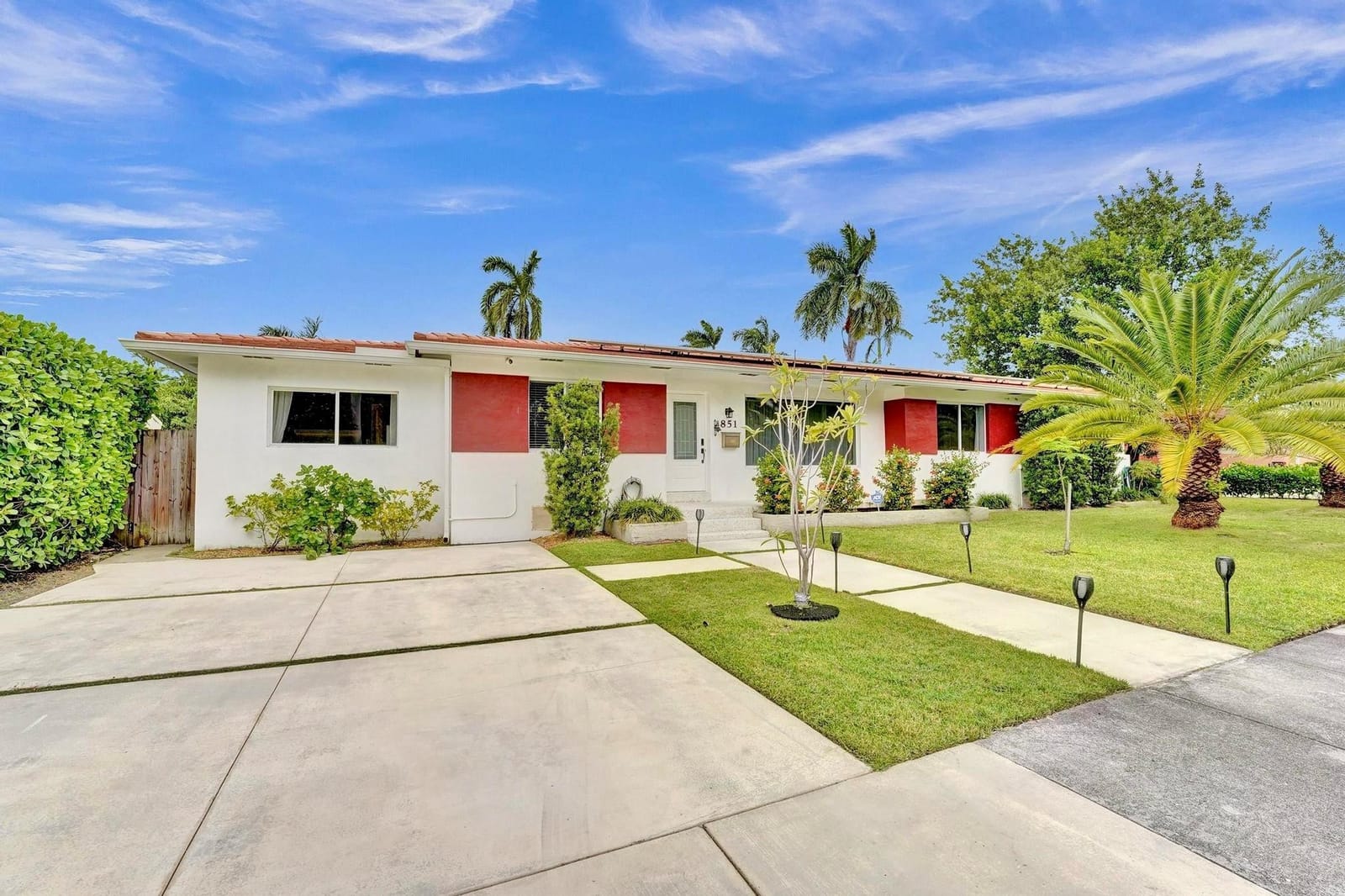 851 Harrison Street, Hollywood, FL 33019