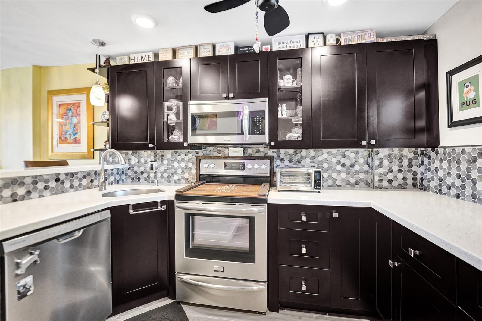 111 Royal Park Drive 2E, Oakland Park, FL 33309