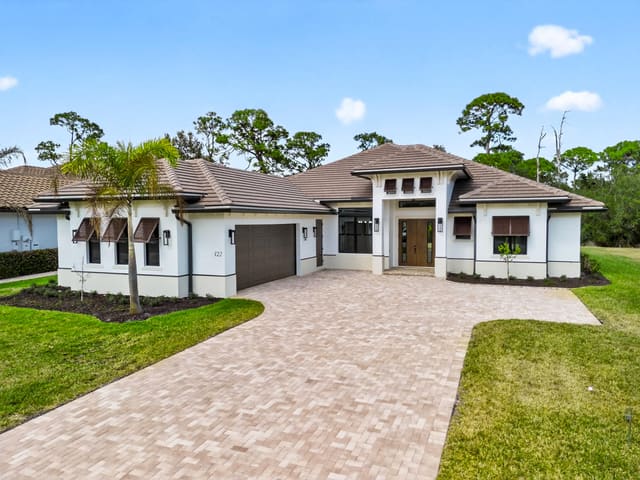 122 SE Via Lago Garda, sold in Tesoro Preserve Plat No 2, Port St Lucie, FL