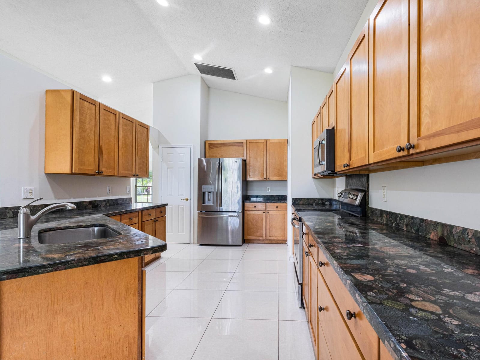 1784 Sawgrass Circle, Greenacres, FL 33413 photo 14