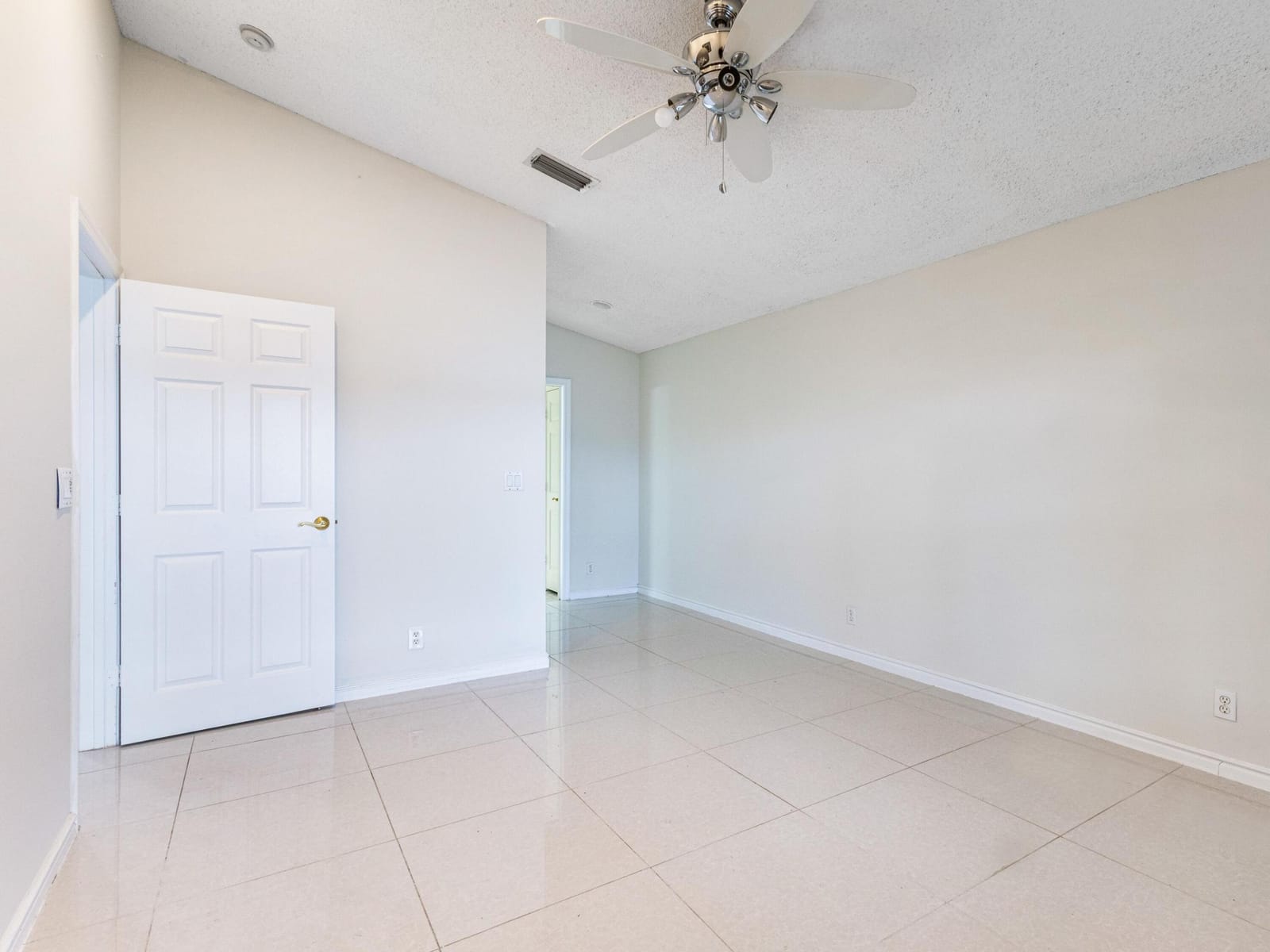 1784 Sawgrass Circle, Greenacres, FL 33413 photo 18