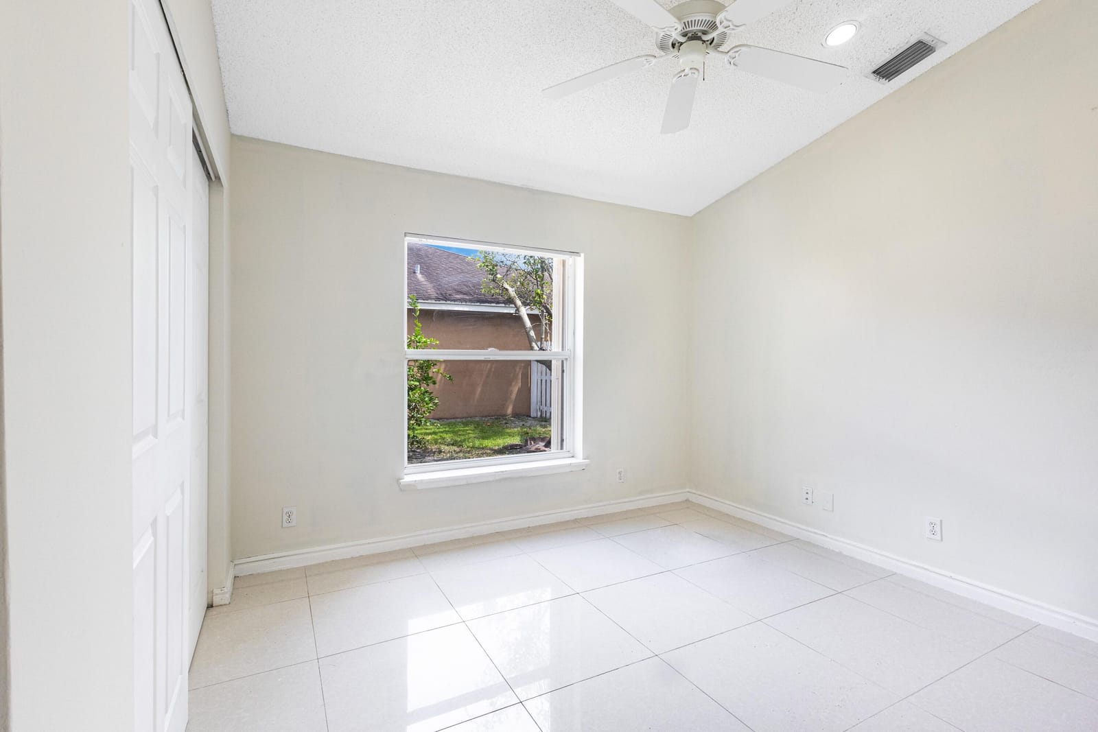 1784 Sawgrass Circle, Greenacres, FL 33413 photo 23