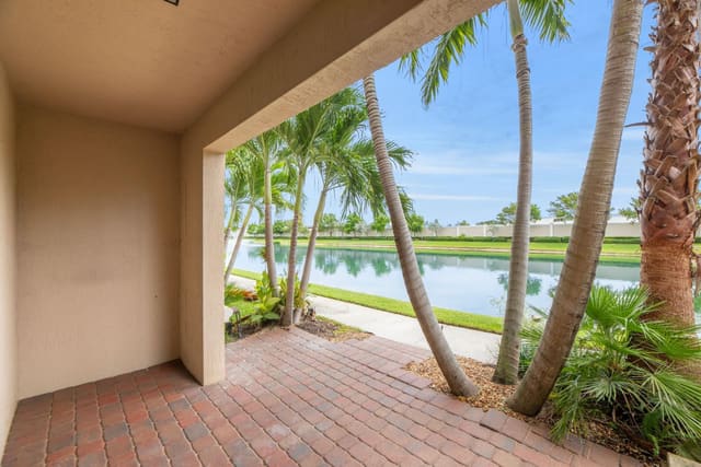 4220 N Dixie Highway 75, sold in Eastside Village, Oakland Park, FL