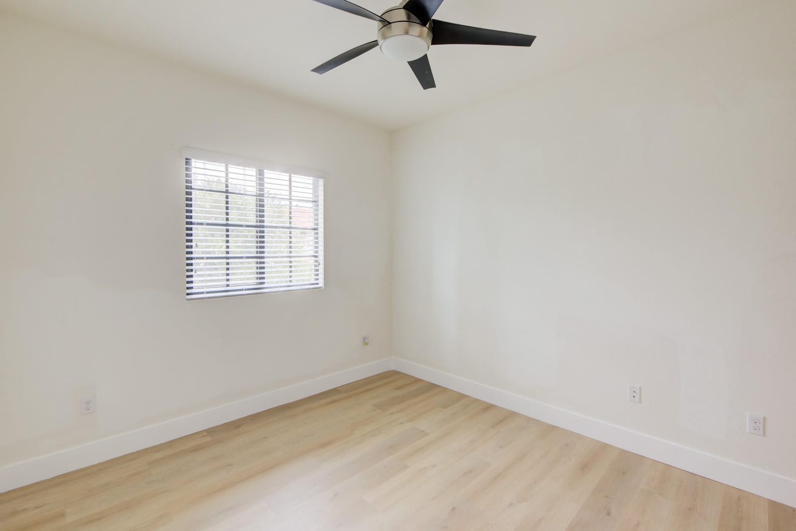 4220 N Dixie Highway 75, Oakland Park, FL 33334 photo 26