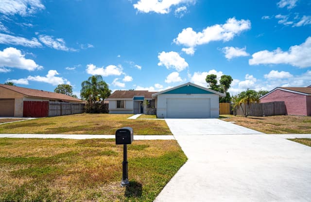 5100 S Little Beth Drive, Boynton Beach, FL 33472