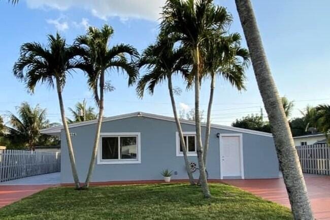 6114 SW 2nd Street, Margate, FL 33068