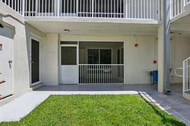 1439 S Ocean Boulevard 102, sold in Whittier Towers, Lauderdale-by-the-Sea, FL